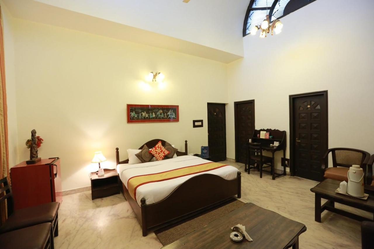 Oyo 8844 Meadows Inn Chinhat Ngoại thất bức ảnh