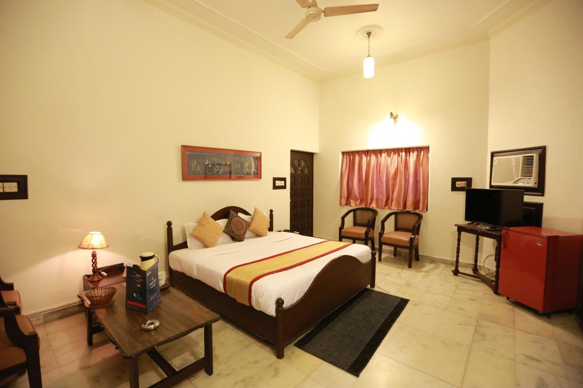 Oyo 8844 Meadows Inn Chinhat Ngoại thất bức ảnh