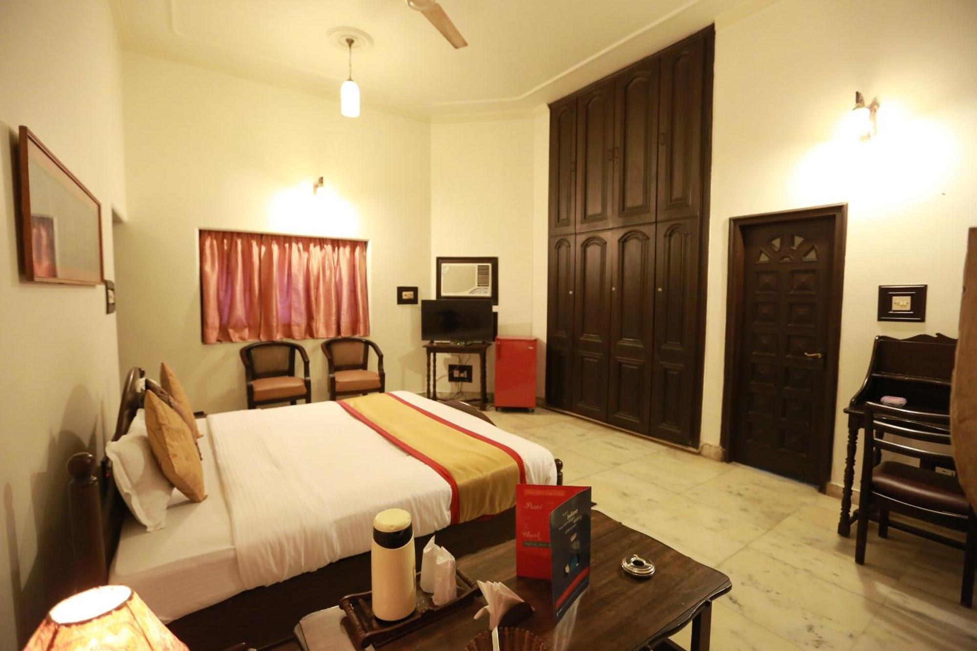 Oyo 8844 Meadows Inn Chinhat Ngoại thất bức ảnh