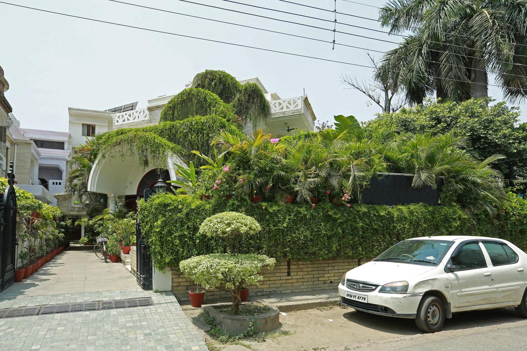 Oyo 8844 Meadows Inn Chinhat Ngoại thất bức ảnh